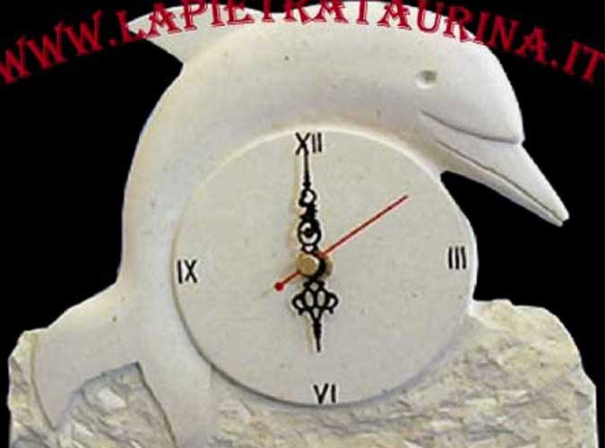 orologio in pietra leccese