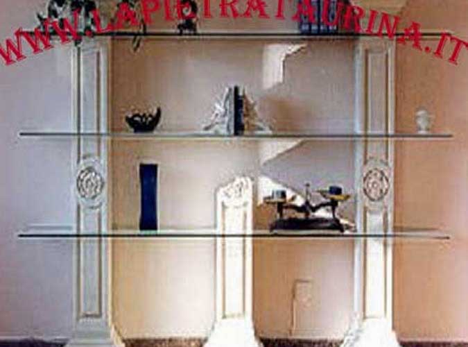 Vetrine in pietra leccese