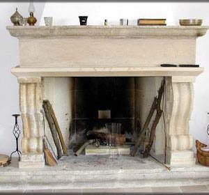 colonne in pietra per camini