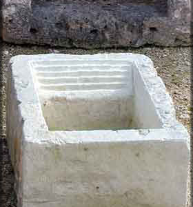 pile in pietra leccese