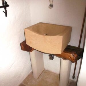 Cucina in muratura con un lavello per cucina rustica