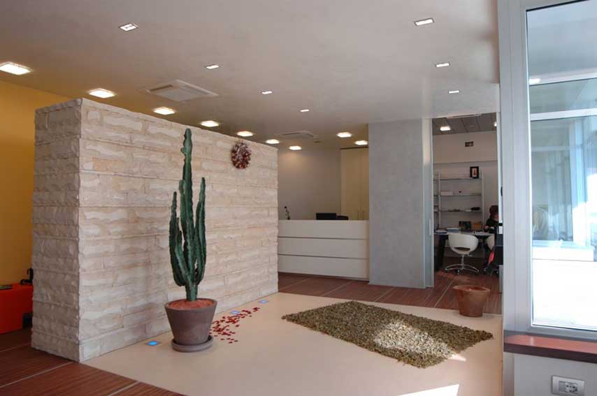 Rivestimento a spacco in pietra