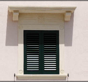 Imbotto cornice e pensilina in pietra