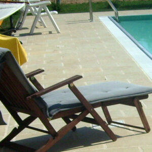 Pavimenti in pietra per bordo piscina