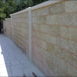 muro-di-recinzione-in-carparo-giallo-pietra-leccese