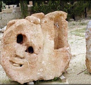 Sasso da giardino in tufo