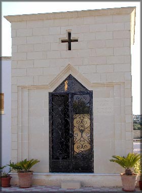 modelli moderni di cappelle cimiteriali