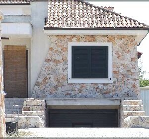 Muri a secco di contenimento in pietra dura