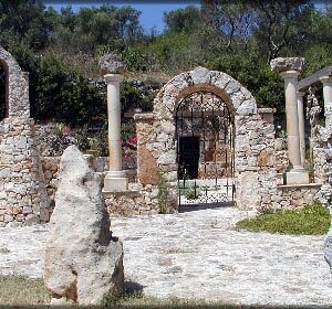 Muri a secco per aiuole di contenimento in pietra dura